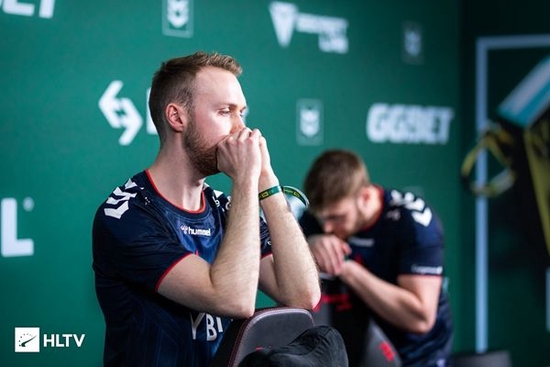 华漕战队电竞世界杯双冠荣耀创历史